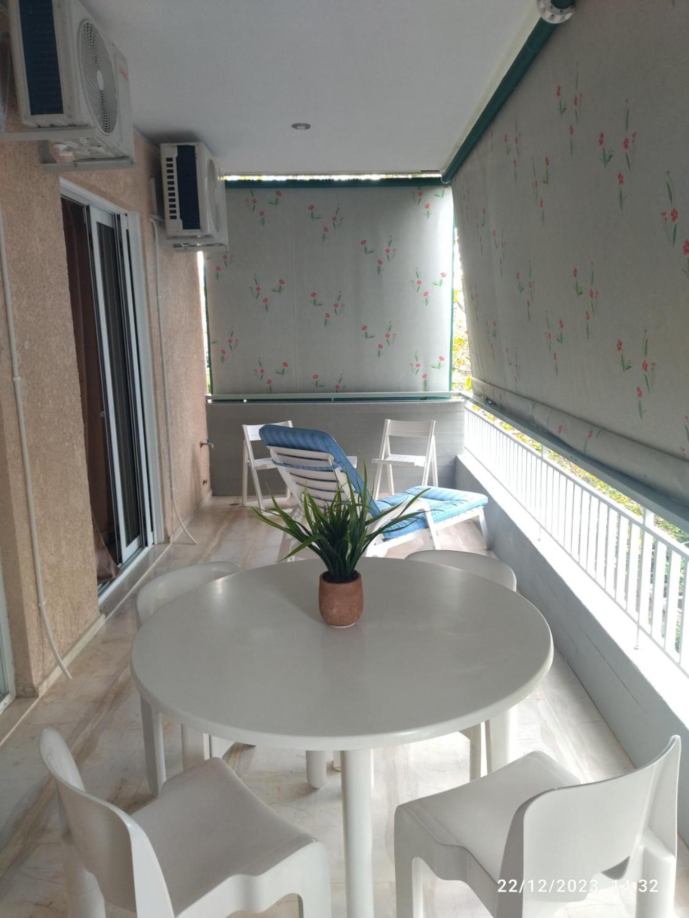 Swan Paradise Glyfada Apartment Atene Esterno foto