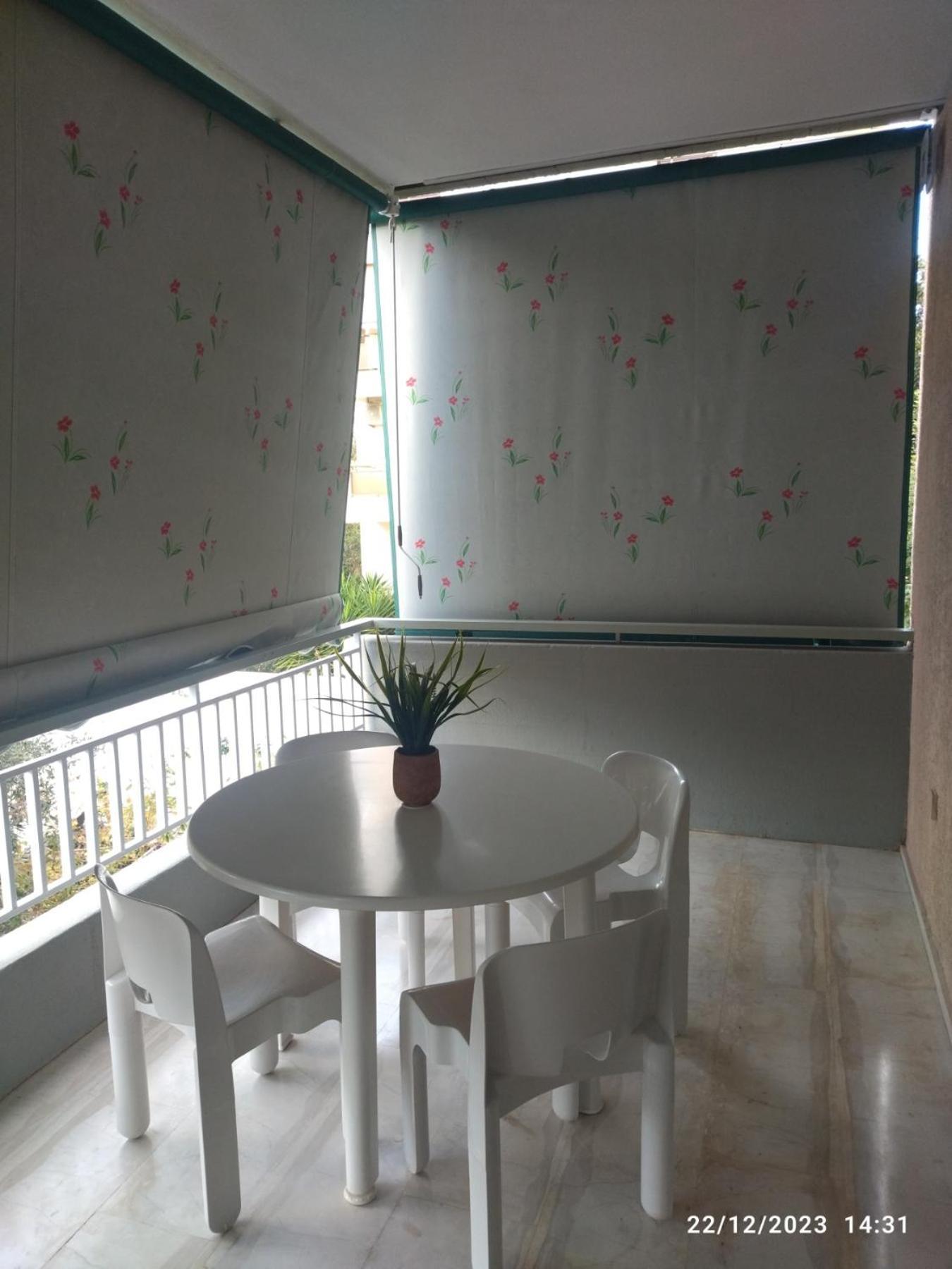 Swan Paradise Glyfada Apartment Atene Esterno foto